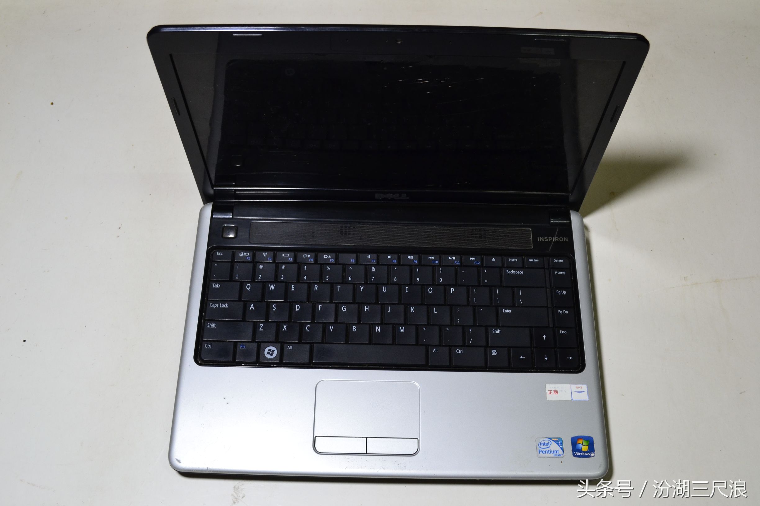 dell1440笔记本拆机教程,戴尔1440笔记本拆解