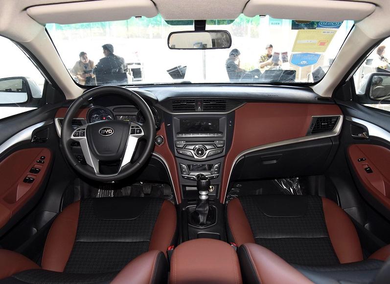 比亚迪车标变化史,比亚迪车内饰一言难尽