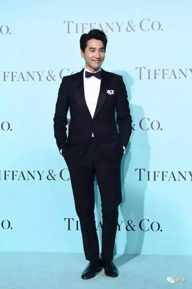 新品速递｜你在Tiffany花几百刀能买个球啊！