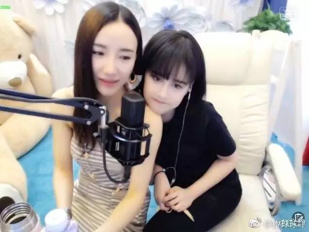 从赵本山女儿化身社会你球姐说起，为什么直播偏偏青睐东北人？