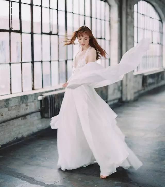 贴衣服的小妙招,柠檬汁能去除衣服发黄吗