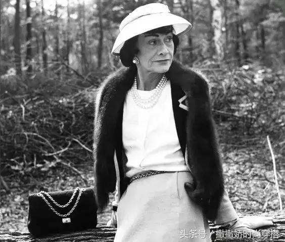 leboy包包黑色好看还是灰色好看,最近流行lv手提包