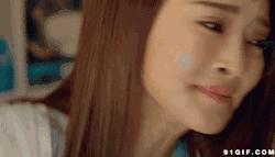 礼服有多美,背上的痘痘就有多痛!