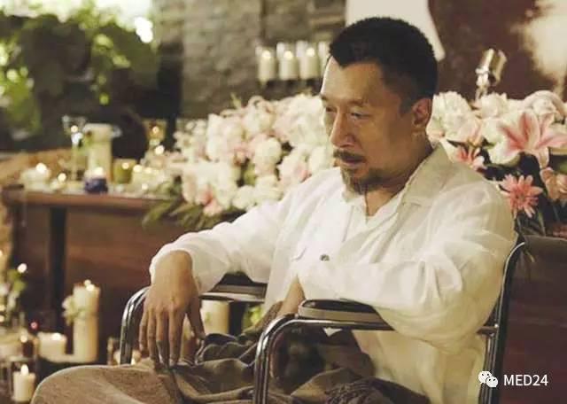 突然长出来的黑痣是黑色素瘤吗,脚底黑痣变成黑色素瘤的几率