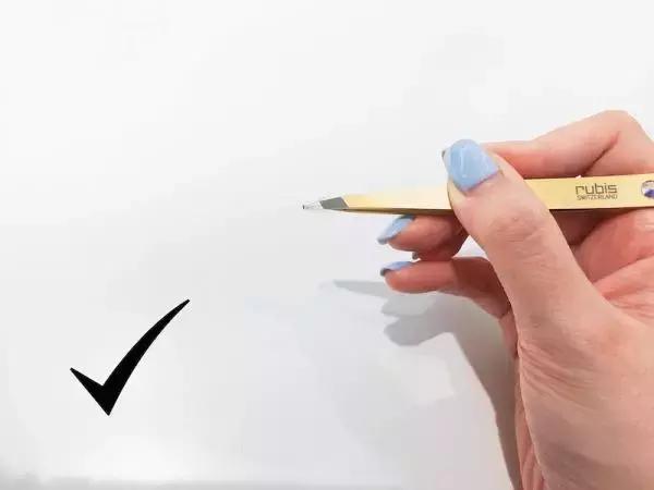 不会贴睫毛的小姐姐们看过来,不会贴假睫毛怎么把睫毛弄长