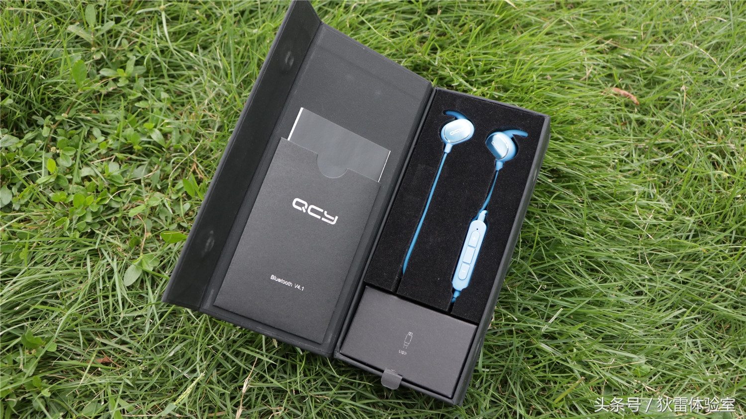 蓝牙耳机一直亮着蓝色是为什么,蓝牙耳机建议买哪一种款式