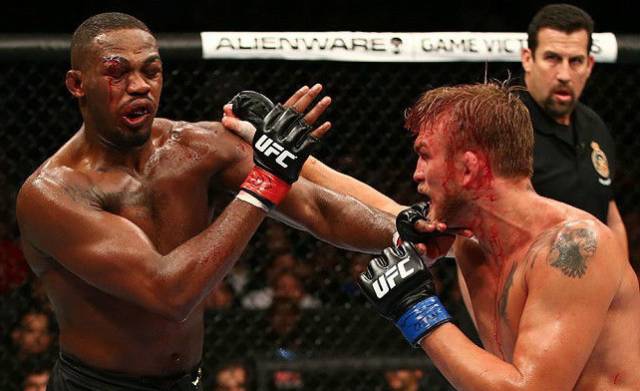 拳民神回复|大力鼠撕逼白大拿Glory现场大*动暴**