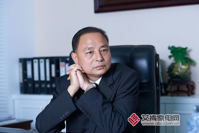 樱雪李荣坤身价几个亿,樱雪集团董事长李荣坤的父亲