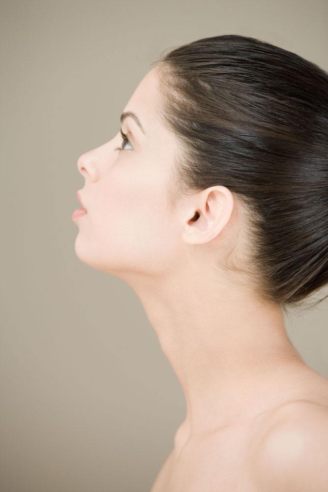 颈纹和胸纹怎么去除,颈纹和脸上的细纹做什么美容项目