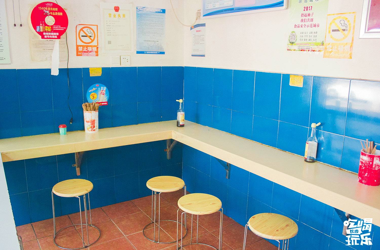 无数旅客的回忆,都停留在晓园路上这一碗碗地道小吃里