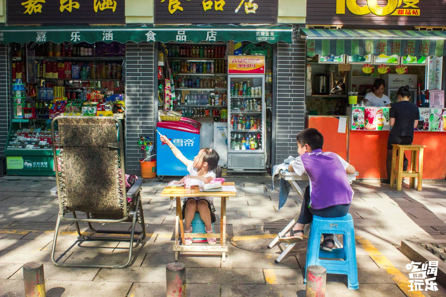 无数旅客的回忆,都停留在晓园路上这一碗碗地道小吃里