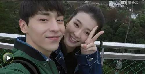 关关变身成美女,关关拿掉眼睛