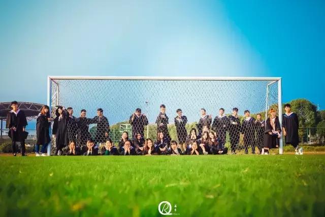 愈拍愈新奇，武商院16种“脑洞大开”毕业照，玩过一回算你牛！