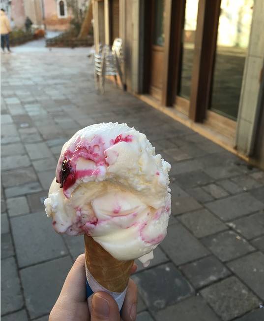 冰淇淋几点吃最不容易长胖,冰淇淋多少热量不长胖