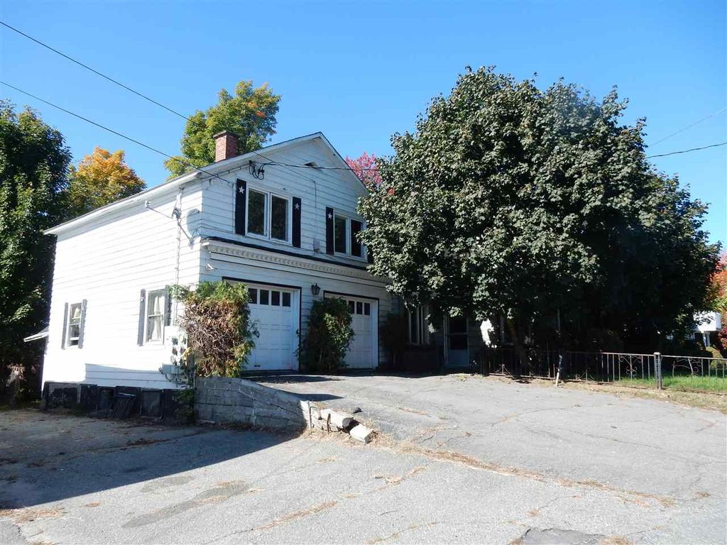 18世纪老房子横跨美加边境，花10万美元移民置业一次搞定