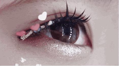 明星单眼皮变双眼皮后的样子,明星单眼皮变双眼皮的样子