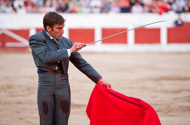 新西兰西班牙斗牛,西班牙杀斗牛