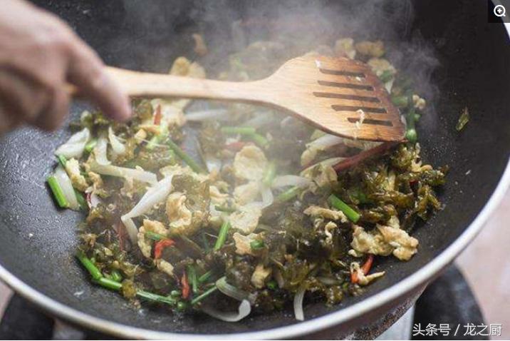 农村草地中的“雷公屎”一斤可卖到15元纯野生有钱都卖不到