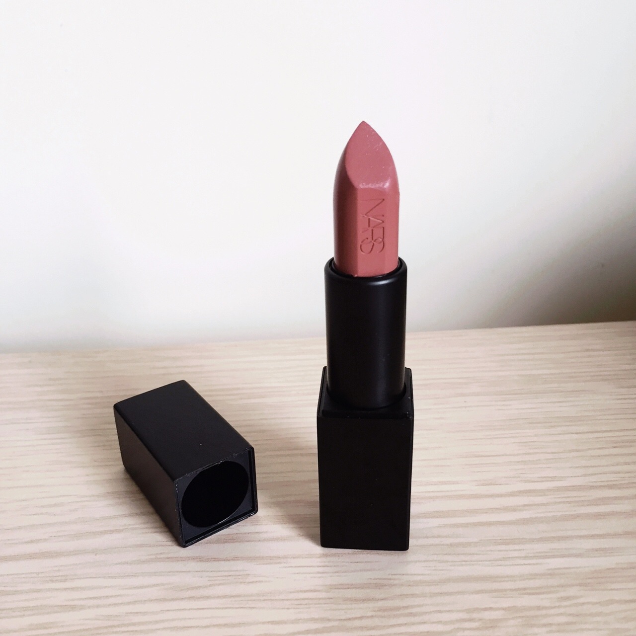 哪些品牌的口红和唇釉有豆沙色,各大品牌的豆沙色口红