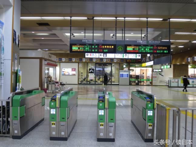 害怕！拎着*弹炸**就能上日本地铁？