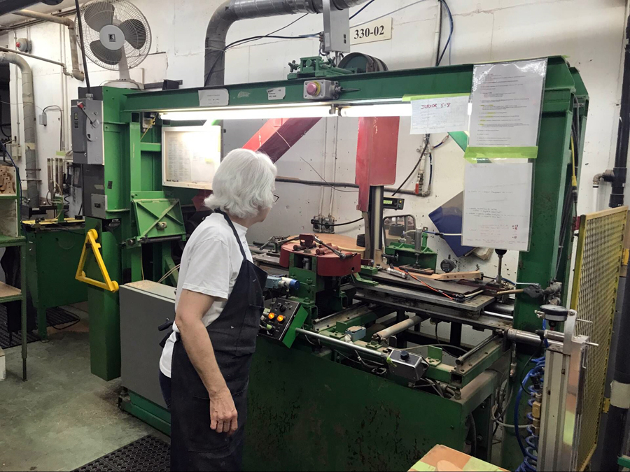 极速快报：弘力乐器2017加拿大Godin吉他工厂参观第一天