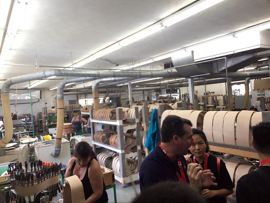 极速快报：弘力乐器2017加拿大Godin吉他工厂参观第一天