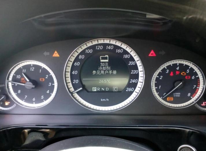 10万块钱奔驰e200值得入手吗,进口奔驰2021款全新e200