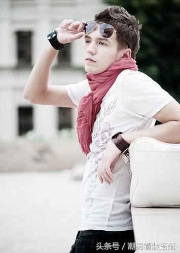 男生脸上长小黑斑怎么消除,男生脸上祛斑