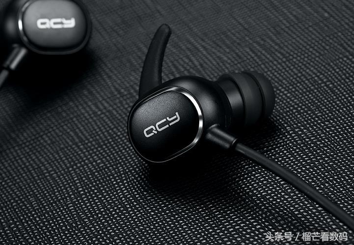 颜值音质俱佳，来看看现在很火的QCY蓝牙耳机体验如何