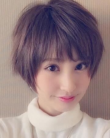 圆脸学生短发12-14岁齐耳短发,比男人还酷的短发