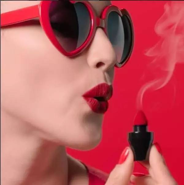 秋冬季给唇部来点温柔的呵护,这个夏天让色彩霸占你的视觉