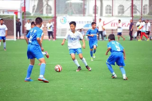 足球夏令营训练营,青少年足球夏令营小学部