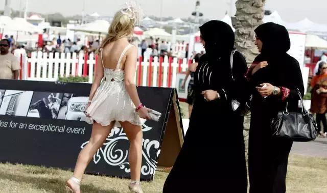 卓越与奢华的代名词—迪拜