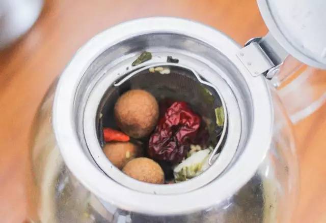 单手撕烤全羊,徒手吃烤全羊完整视频