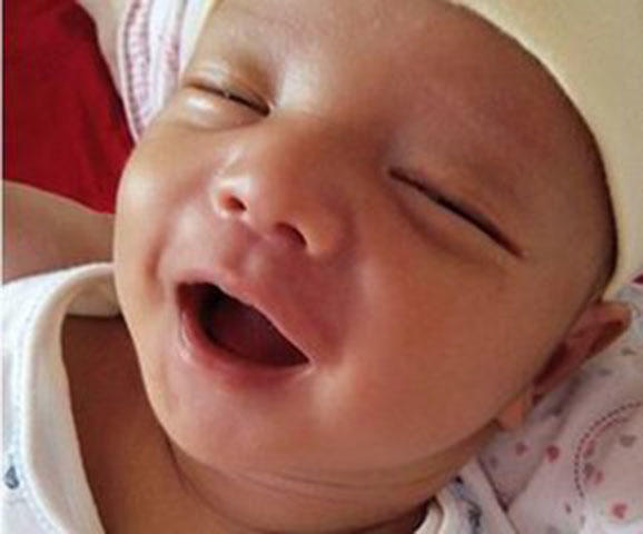 当宝宝拉不出屎该怎么办,宝宝拉不出屎痛的大哭