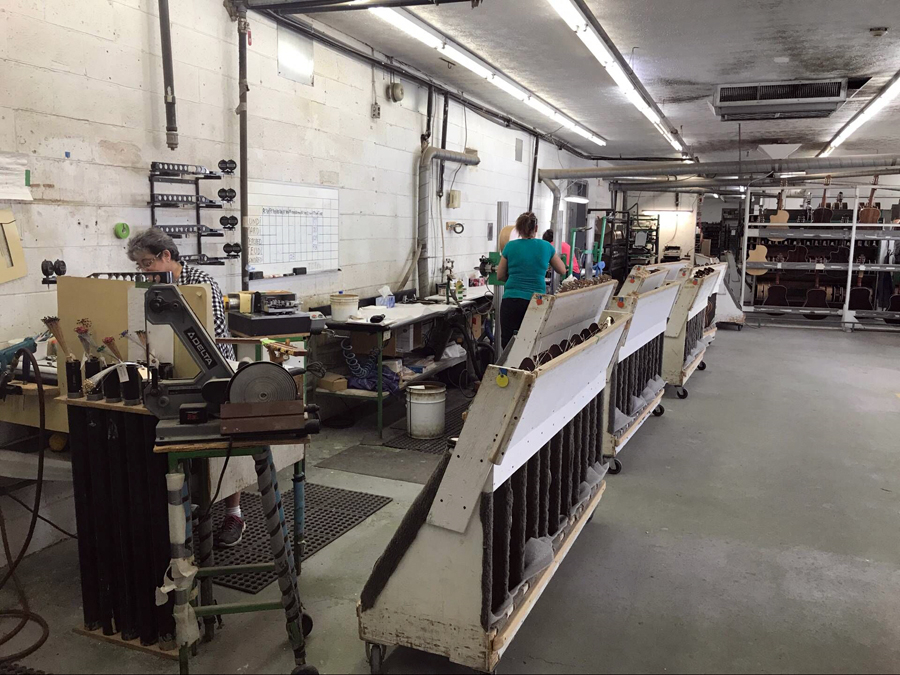 极速快报：弘力乐器2017加拿大Godin吉他工厂参观第一天