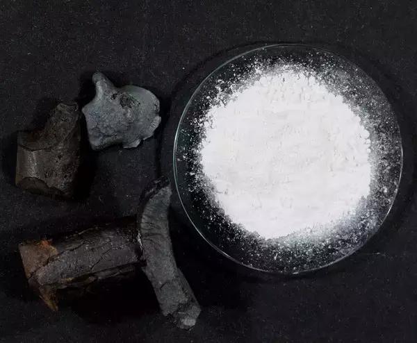 为了这些奇葩的颜料,人类付出了最惨痛的代价