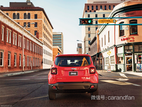 斯巴鲁xv对比jeep自由侠,19款广汽菲克jeep多少钱