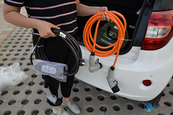 鏂拌兘婧愭睙娣甶ev6e璇曢┚瑙嗛,姹熸樊iev6e璇曢┚