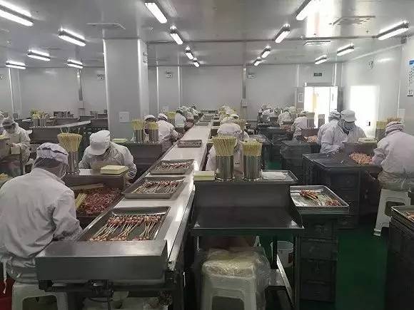 挑战一年开300家烧烤店,冰城串吧烧烤