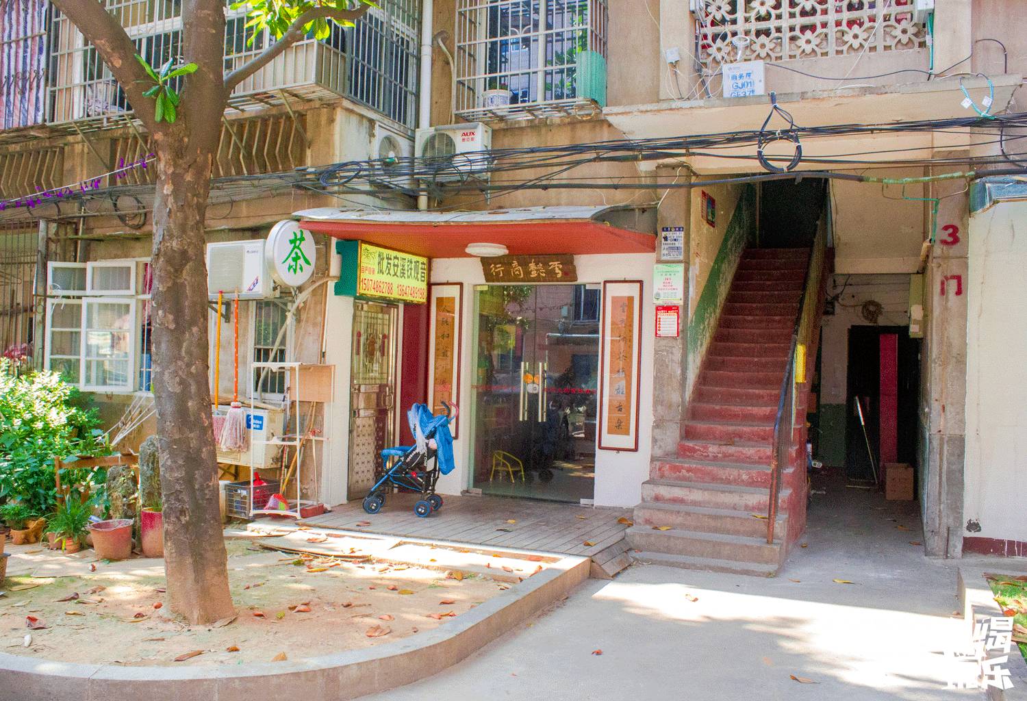 无数旅客的回忆,都停留在晓园路上这一碗碗地道小吃里