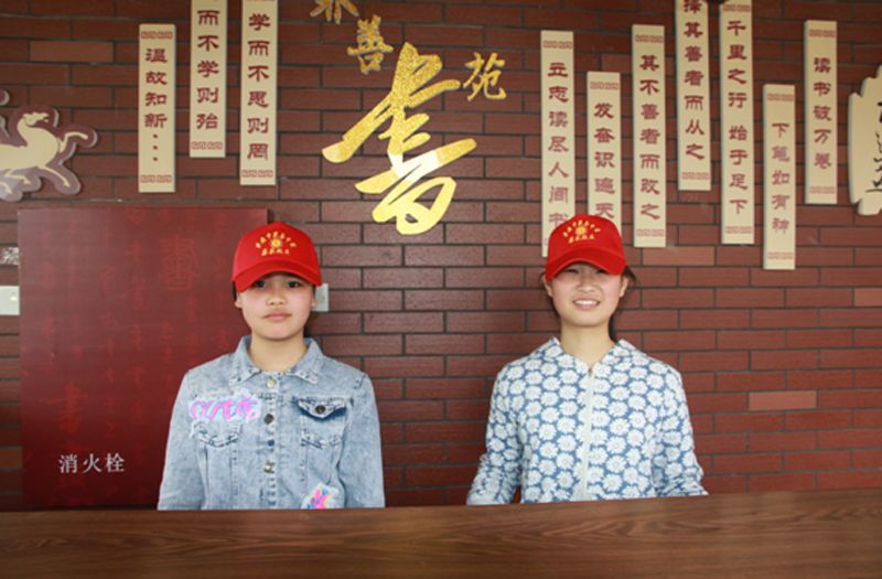 重庆市兼善中学2020照片,孕育桃李