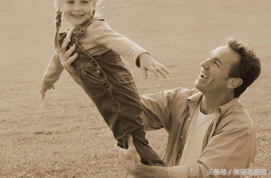 你的爸爸是怎么样的一个人,你的爸爸是怎么样的英语怎么说