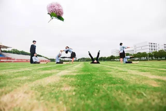 愈拍愈新奇，武商院16种“脑洞大开”毕业照，玩过一回算你牛！