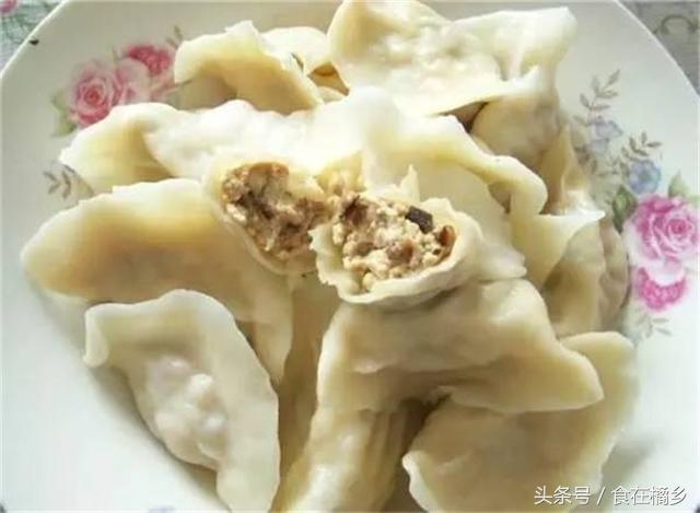 包菜肉馅饺子馅料怎么调的最好吃,韭菜馅饺子馅料要怎么调制才好吃