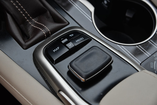 新一代雷克萨斯rx200t图片,雷克萨斯rx200t典雅和豪华区分