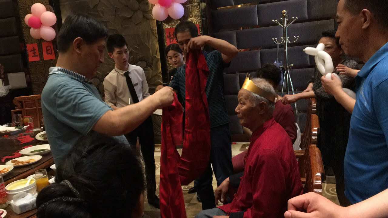 把爱与温暖留给家人,把挚爱留给亲人