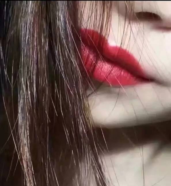 平价滋润款口红试色,平价且超好用的口红伪素颜