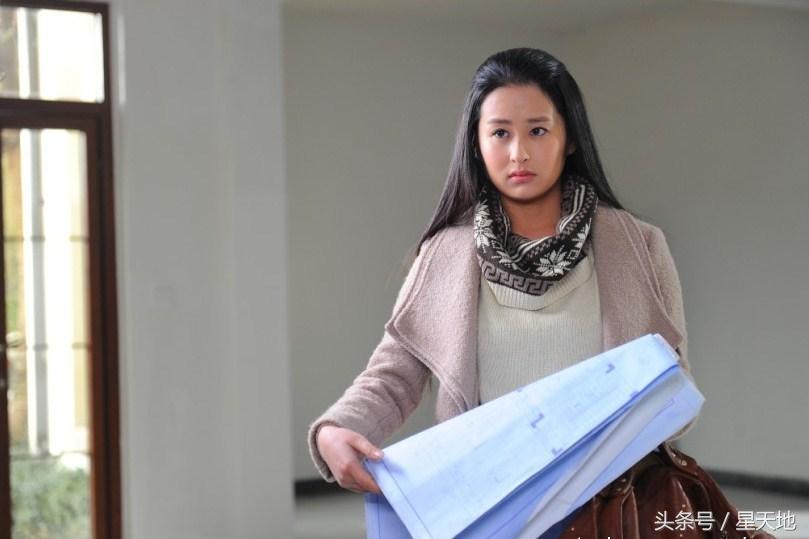 从最丑的“*妇情**”，脱变成为天才设计师，颖儿的星路并不是很顺利