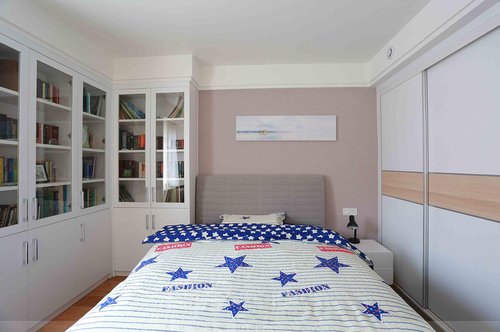 苏州景山*瑰园玫**80平米现代北欧风格两居室设计案例，大面积选用了烤漆门板与橡木纹理